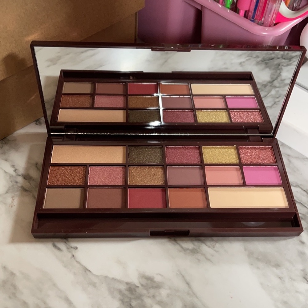 Makeup Revolution Rose Gold Pallet